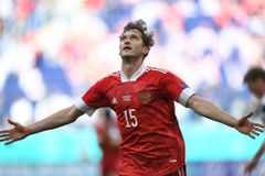 Rusové po devíti letech vyhráli na Euru, Finsku chyběly ke gólu centimetry
