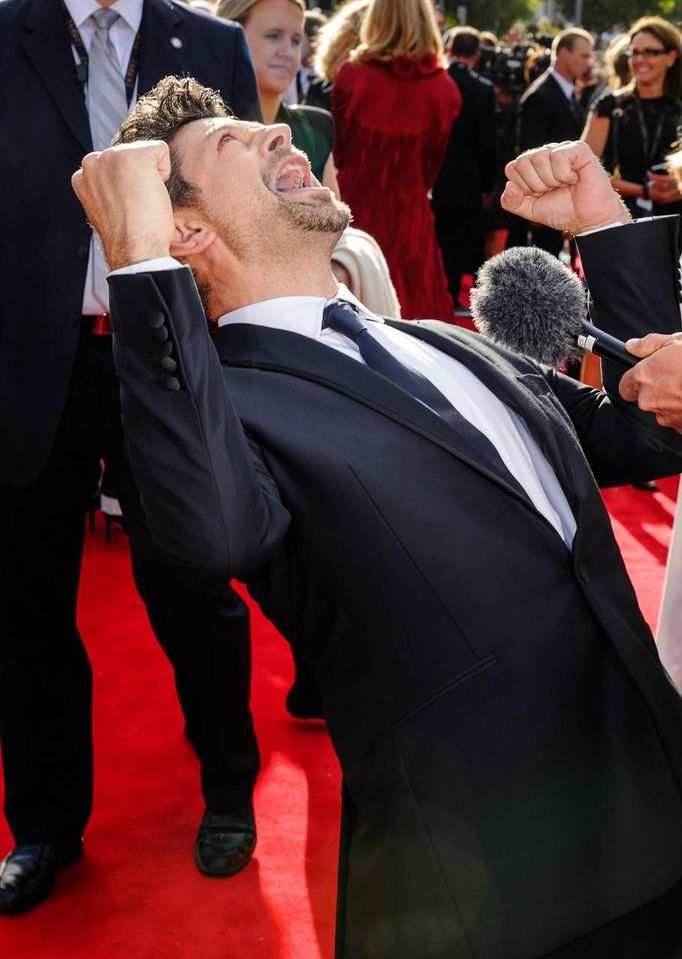 British actor Andy Serkis, who plays Gollum, reacts on the red carpet at the world premiere of 'The Hobbit - An Unexpected Journey' in Wellington November 28, 2012. REUTERS/Mark Coote (NEW ZEALAND - Tags: ENTERTAINMENT) Published: Lis. 28, 2012, 9:08 dop.