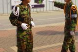 Dvojice korejských strážců hranice.