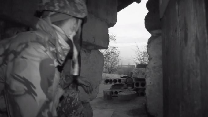 Ostřelování města Horlivka proruskými separatisty na východě Ukrajiny (18. 4. 2021)