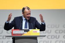 Německá CDU vyrazila do boje proti migraci. Je ochotná se proto spojit i s AfD