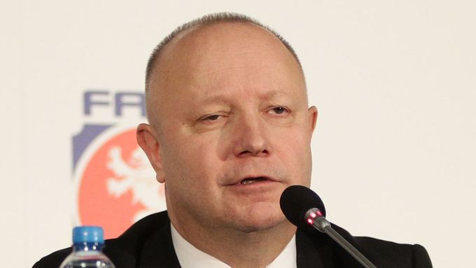 Petr Fousek při volbě předsedy FAČR v prosinci 2017