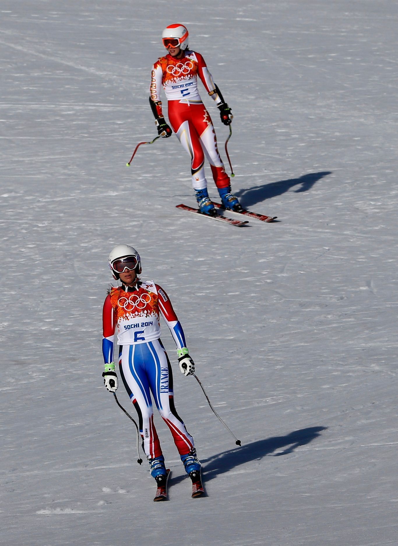 Soči 2014, super-G Ž: Marie-Michele Gagnonová, Kanada (nahoře) a Marie Marchandová-Arvierová, Francie