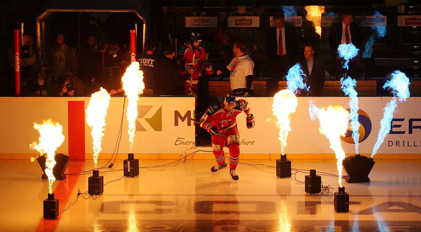 Finále KHL, Lev-Magnitogorsk: začátek zápasu