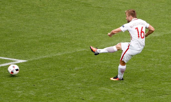 Euro 2016, Polsko-Švýcarsko: Jakub Blaszczykowski dává gól na 1:0