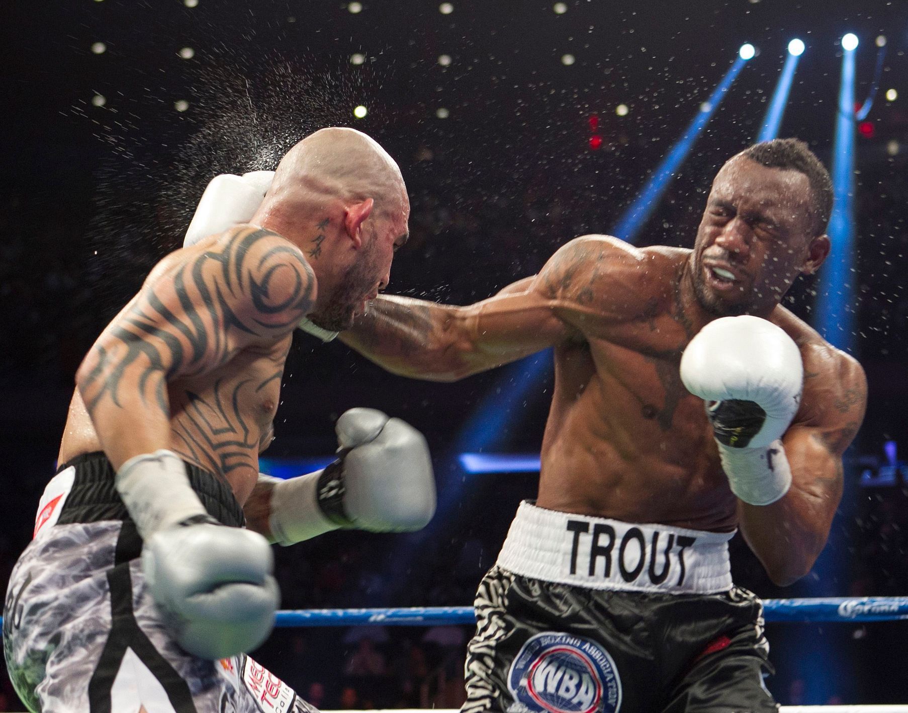 Miguel Cotto vs Austin Trout