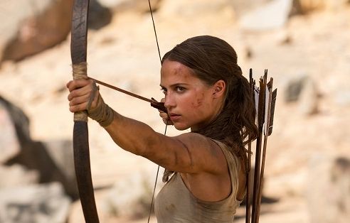 Alicia Vikander jako Lara Croft ve filmu Tomb Raider