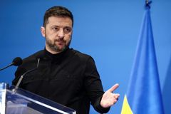 Vojenské podniky, logistika, letiště. Naše drony jsou přesné, pohrozil Zelenskyj