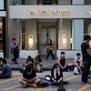 Střety demonstrantů s policisty v Hongkongu - 1. prosince