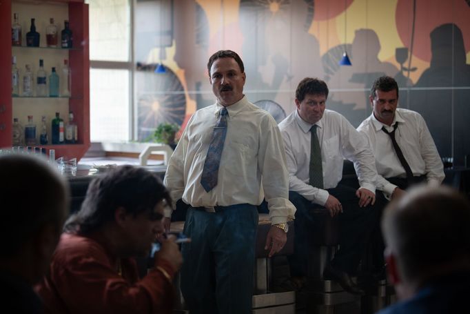 Dušan Cinkota jako Miloš Kaštan, Gregor Hološka v roli Jána Kána a Milan Ondrík coby Mikuláš Černák.