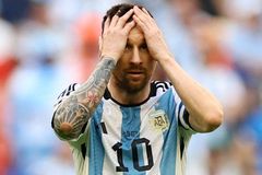 Saúdy před zápasem rozplakal trenér, pak přišel šok. Argentina začala MS porážkou