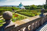 Arcibiskupský zámek a zahrady v Kroměříži jsou od roku 1998 taktéž zapsány na seznamu světového dědictví UNESCO. V loňském roce jej navštívilo necelých 200 tisíc lidí. V letech 1848–1849 se Arcibiskupský zámek stal dějištěm zasedání Ústavodárného říšského sněmu rakouských národů.