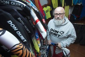 Foto: Podnik Ivo Tichého vyrábí oblečení pro lyžaře. I pro českou reprezentaci