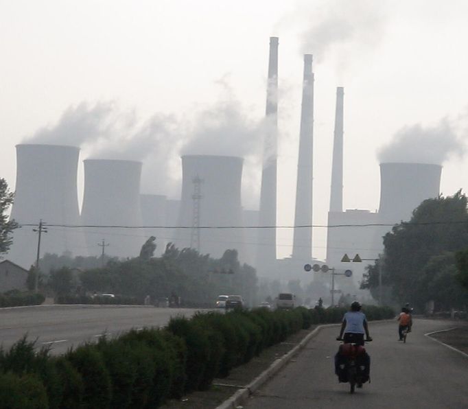 Čína má obrovské energetické nároky. Při výrobě elektřiny však na ekologii příliš nehledí.