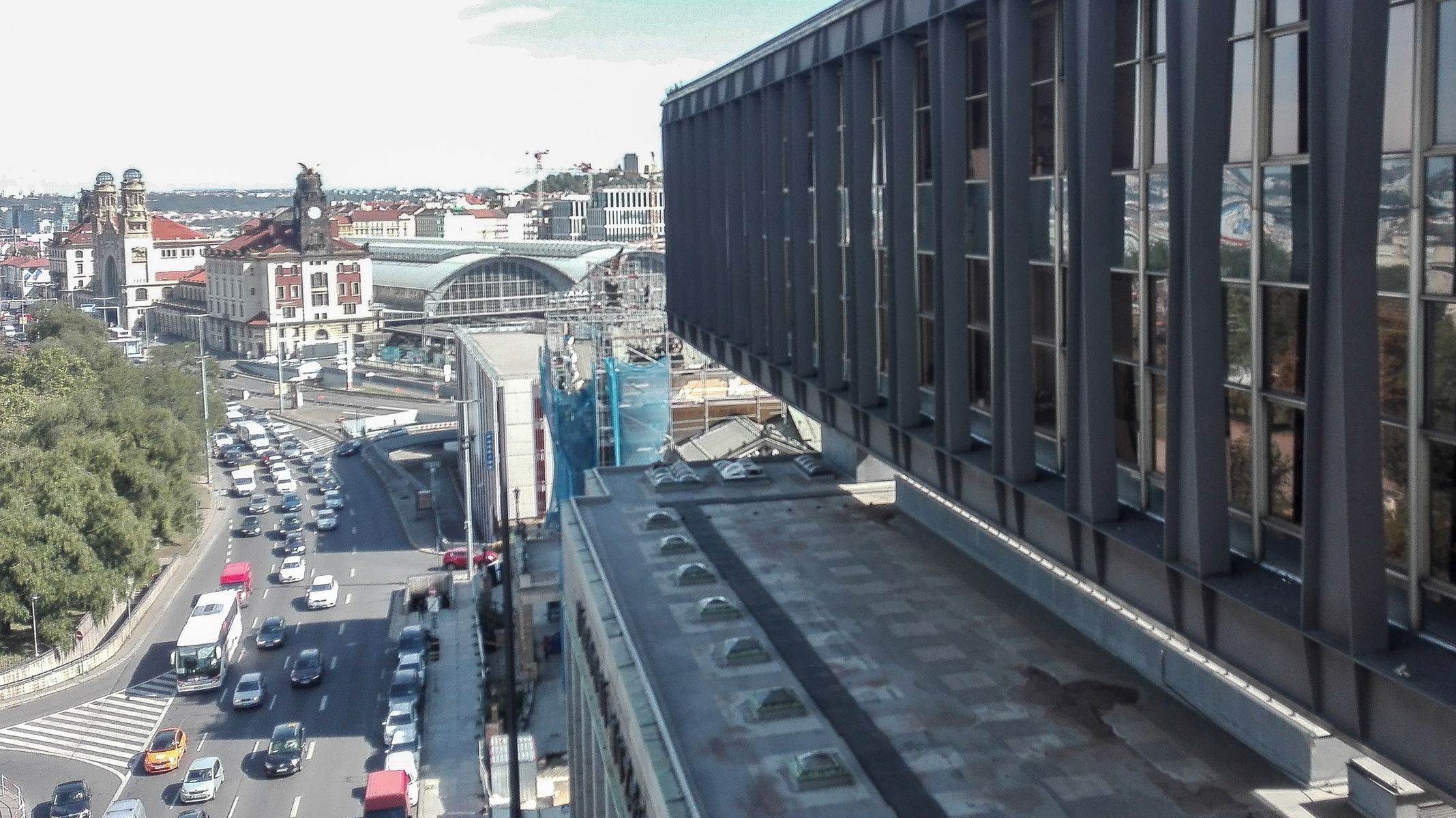 Plastika Plamen na Palachově pylonu, během rekonstrukce 2018