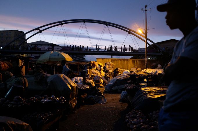 Po stopách otrokářů v africké Ghaně, kteří odsud začali před 400 lety vyvážet otroky do Ameriky. 1. 8. 2019