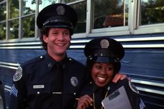 Zemřela herečka Ramseyová. V Policejní akademii hrála policistku s vysokým hlasem