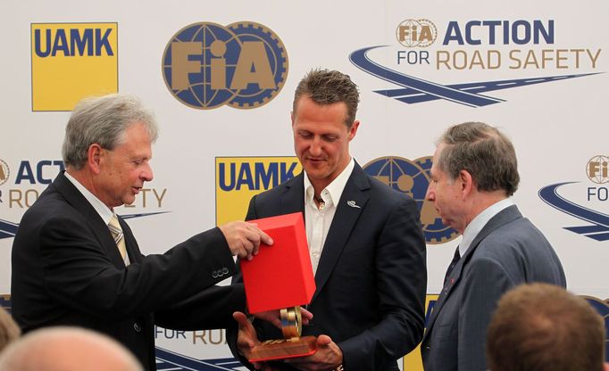 Michael Schumacher při příležitosti převzetí Zlatého volantu a tiskové konference.