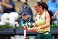 Je to hvězda týdne. Valentová rozčilovala Rumunku, pozornost budí chladné podání ruky