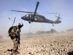 Nizozemští vojáci jsou součástí sil NATO v Afghánistánu.