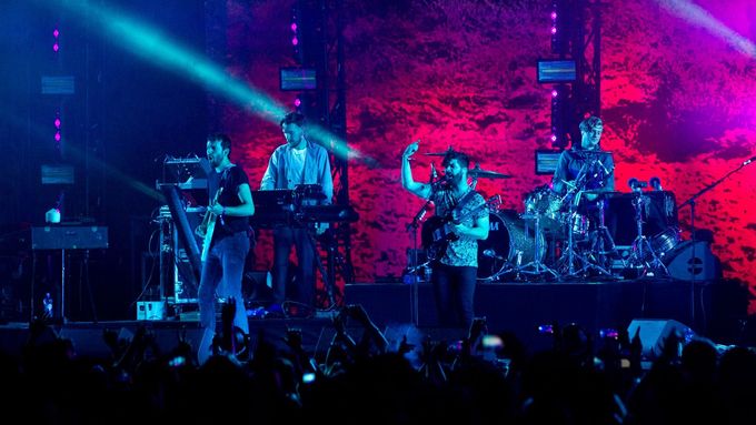 Nominovaná kapela Foals na pražském festivalu Metronome roku 2016.