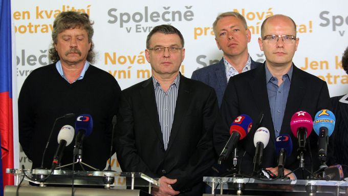 Volební sjezd ČSSD má být v březnu 2015, zvýší se počet delegátů s hlasovacím právem.