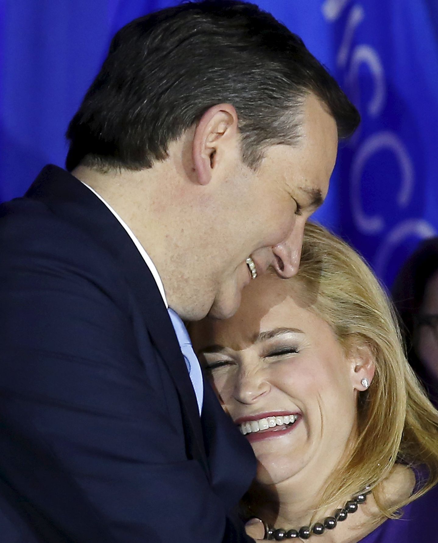 Ted Cruz slaví vítězství v primárkách ve Wisconsinu se svou ženou Heidi