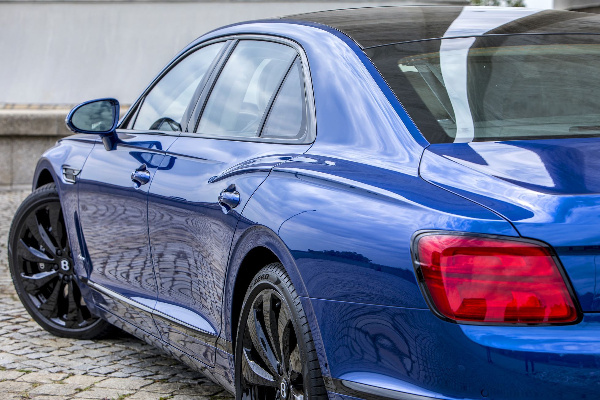 Bentley Flying Spur 2023
