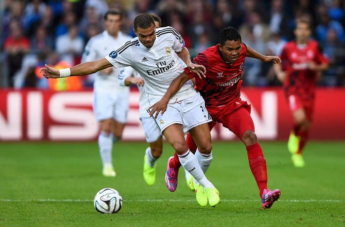 Superpohár., Real-Sevilla: Pepe - Carlos Bacca