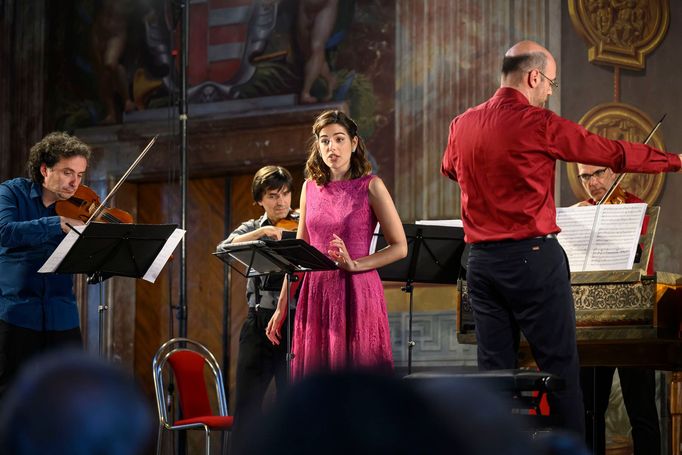 Na snímku z koncertu Fantasia portuguesa jsou sopranistka Ana Vieira Leite a cembalista Marcos Magalhães, umělecký vedoucí souboru Os Músicos do Tejo.