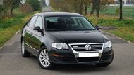 VW Passat 2.0 TDI/103 kW, r. v. 2009, najeto: 153 000 km, cena: 120 000 Kč.