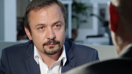 Rétoriku proti Babišovi a Zemanovi budeme držet, Kalousek může TOP 09 přivést do vlády, říká Ženíšek