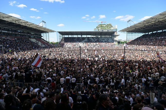 Oslavy postupu St.Pauli do Bundesligy.