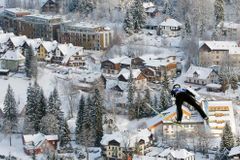 Oslabení čeští skokané v Oberstdorfu sedmí, vyhráli Norové