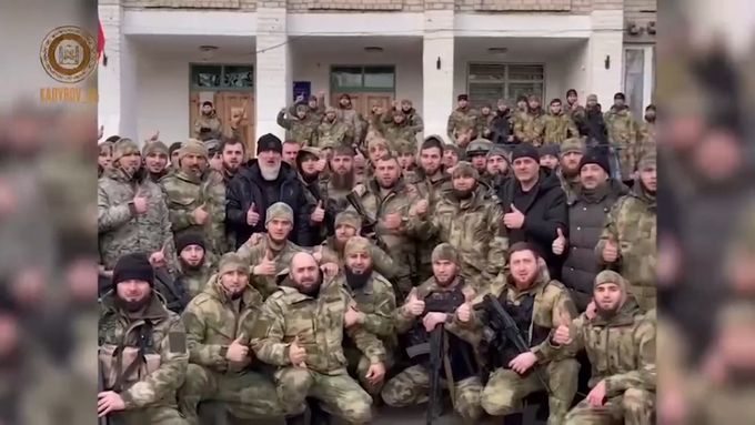 Záběry Čečenců na Ukrajině
