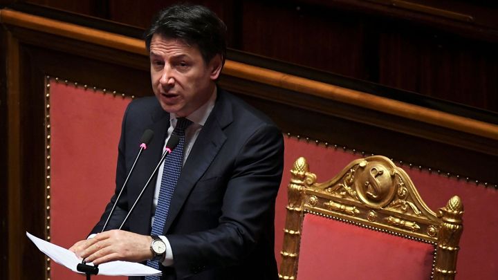 Italský premiér Conte oznámil demisi. Doufá, že bude sestavovat i novou vládu