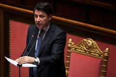 Italský premiér Conte oznámil demisi. Doufá, že bude sestavovat i novou vládu