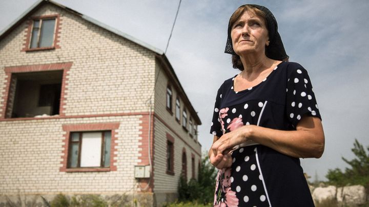 Snímky z osvobozené vsi na jihu Ukrajiny: po Rusech zůstalo rozkradené silo a mrtví; Zdroj foto: Jakub Plíhal