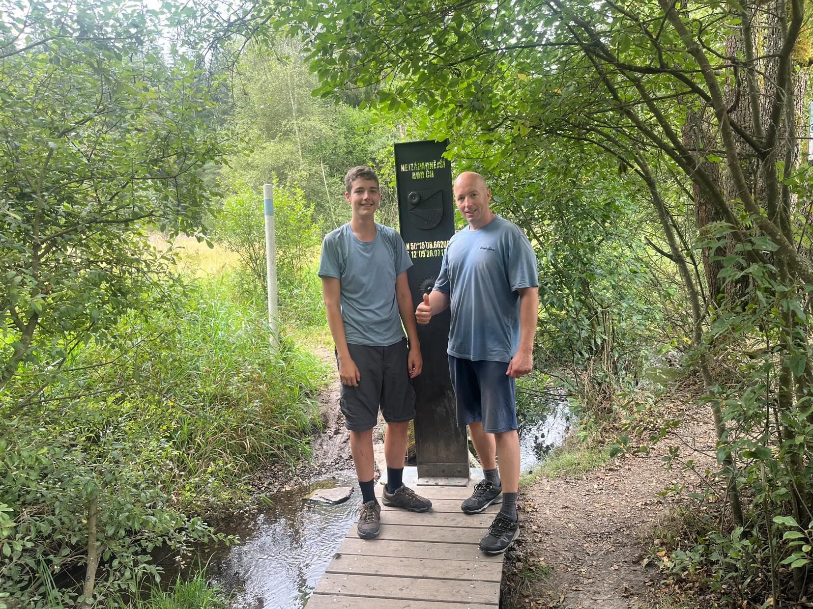 Pěšky přes Česko