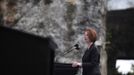 Australian Prime Minister Julia Gillard speaks during the commemoration service for the 10th anniversary of the Bali bombing in Garuda Wisnu Kencana cultural park in Jimbaran, Bali October 12, 2012. Eighty-eight Australians were among the 202 people killed in the attacks on the Sari Club and Paddy's Bar at the popular tourist area of Kuta on October 12, 2002. REUTERS/Beawiharta (INDONESIA - Tags: ANNIVERSARY POLITICS) Published: Říj. 12, 2012, 5:26 dop.