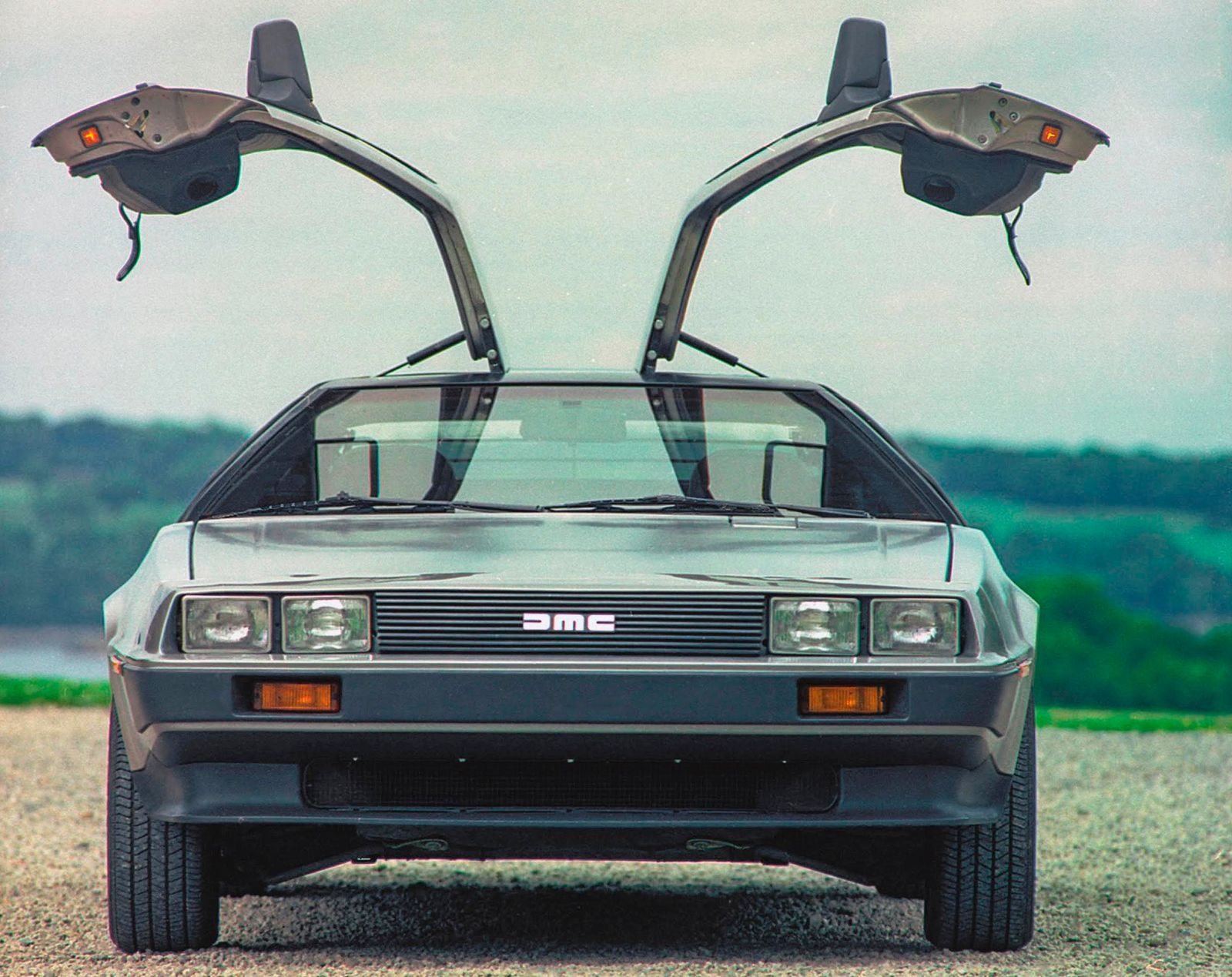 DeLorean DMC-12