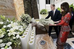 Britský princ William zahájil návštěvu Indie. Chce dokázat, že se neštítí práce