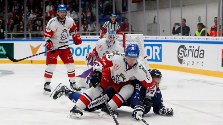 Seveřané českým hokejistům nesvědčí. Po Švédech prohráli i s Finy; Zdroj foto: Reuters