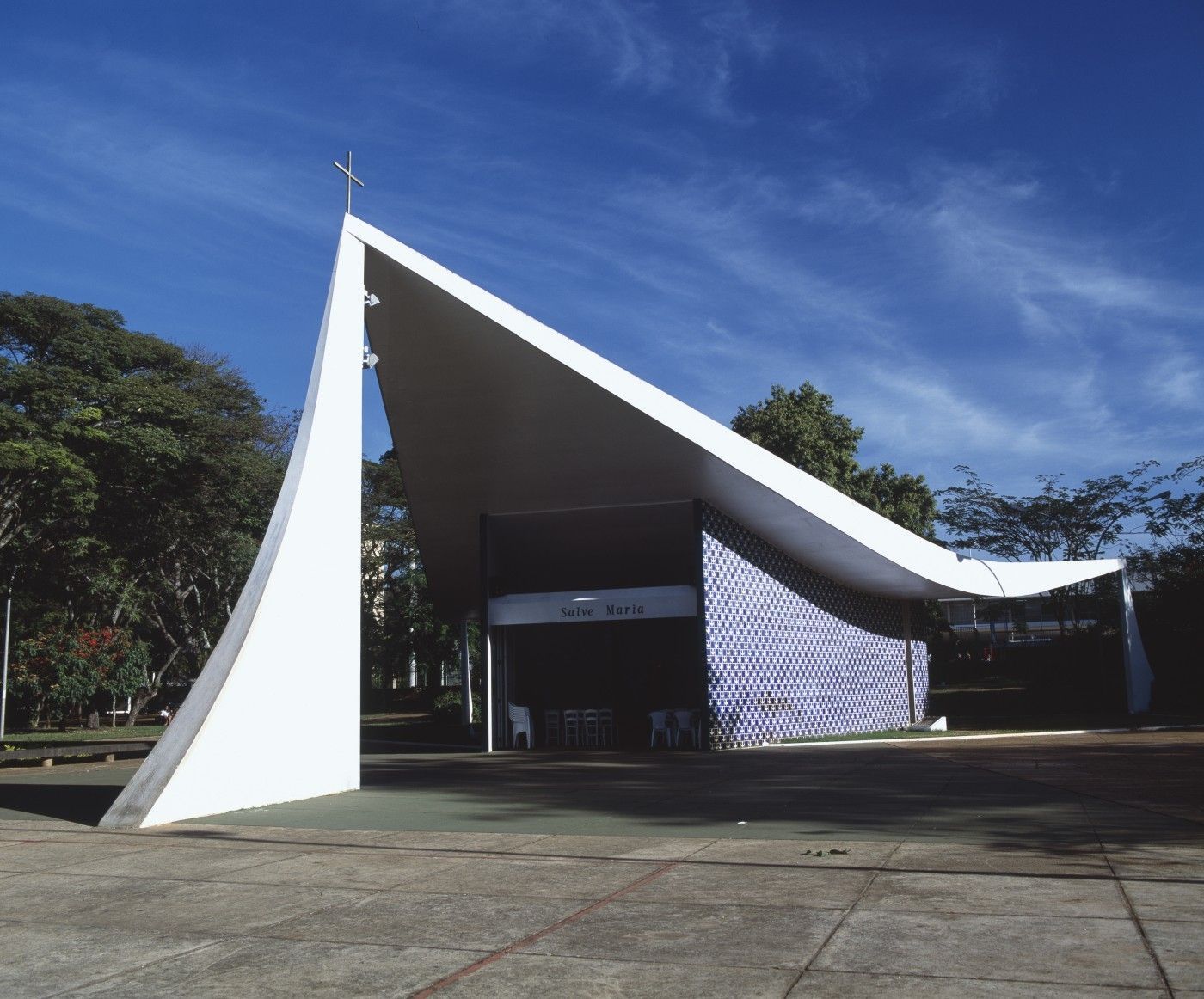 Oscar Niemeyer - Brasília - Our Lady of Fatima Chapel