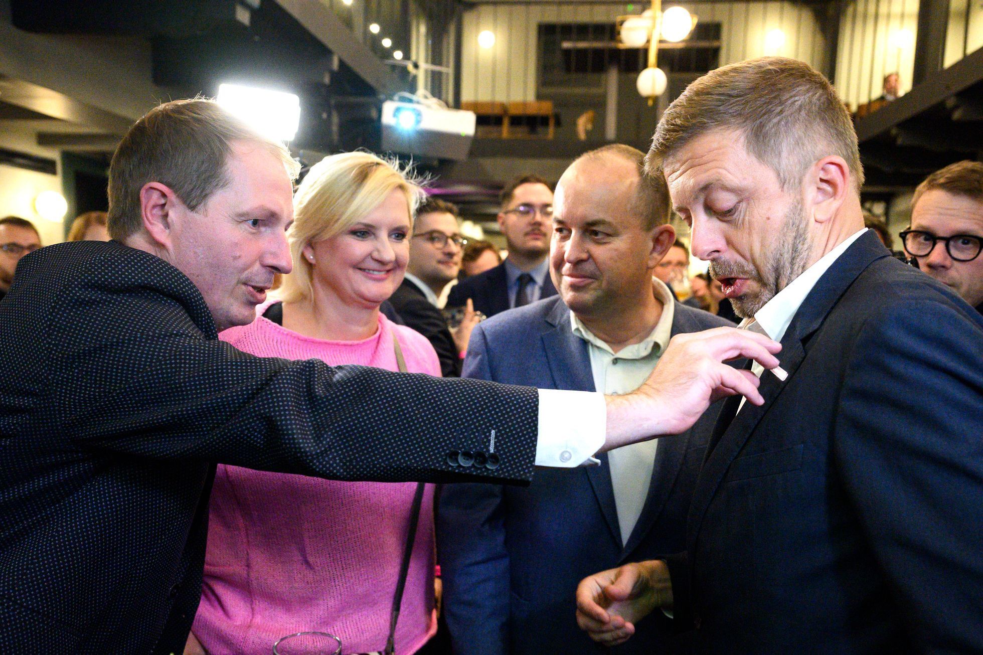 Volby parlament 2025 štáby