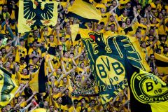 Video: Fotbalový Dortmund paroduje Hitlera. Německý klub se snaží upozornit na rasismus