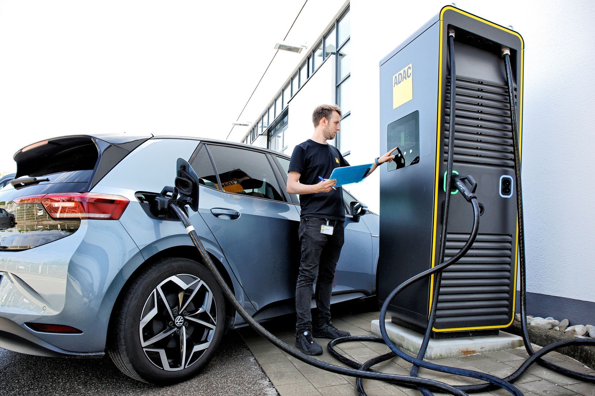 Dobíjení elektromobilu