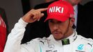 Lewis Hamilton při vzpomínce na NIkiho Laudu při Velké ceně formule 1 v Monaku.