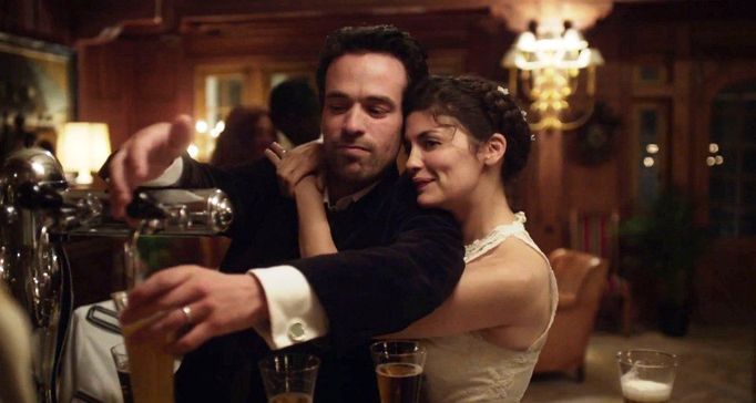 Audrey Tautou a Romain Duris ve filmu Pěna dní od Michela Gondryho.