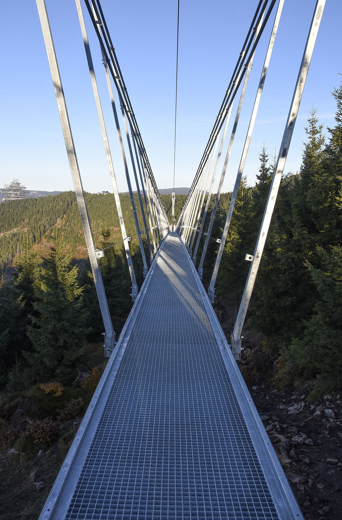 Visutý most v Dolní Moravě